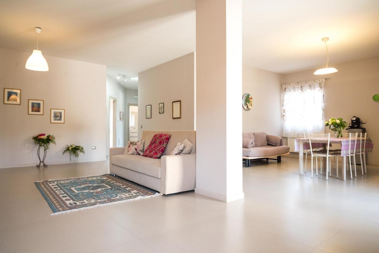 Casa Vacanza Dal Cavaliere Montesarchio Bagian luar foto