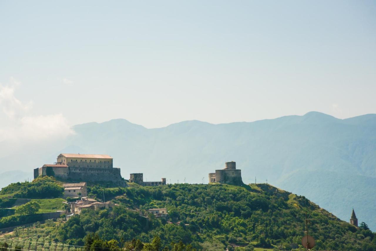 Casa Vacanza Dal Cavaliere Montesarchio Bagian luar foto