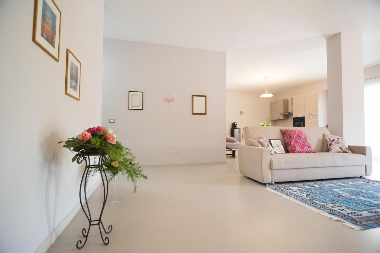 Casa Vacanza Dal Cavaliere Montesarchio Bagian luar foto