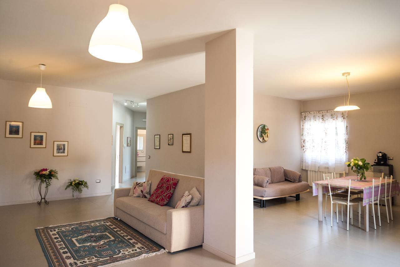 Casa Vacanza Dal Cavaliere Montesarchio Bagian luar foto